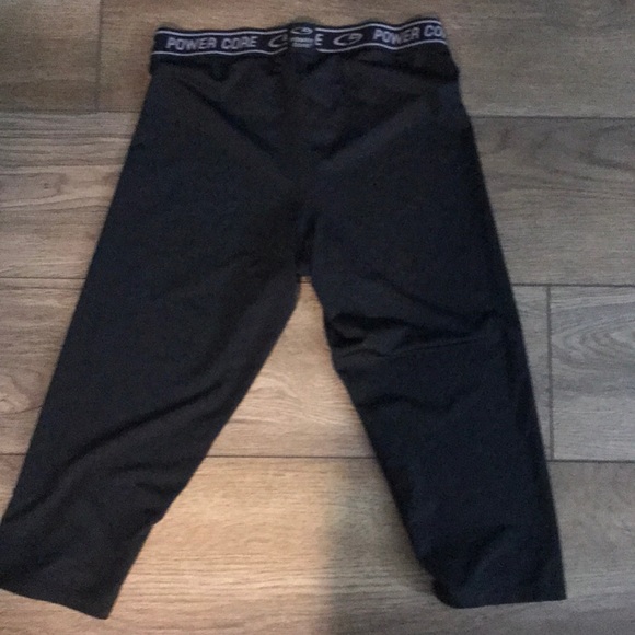 Compression Capris - Picture 3 of 3